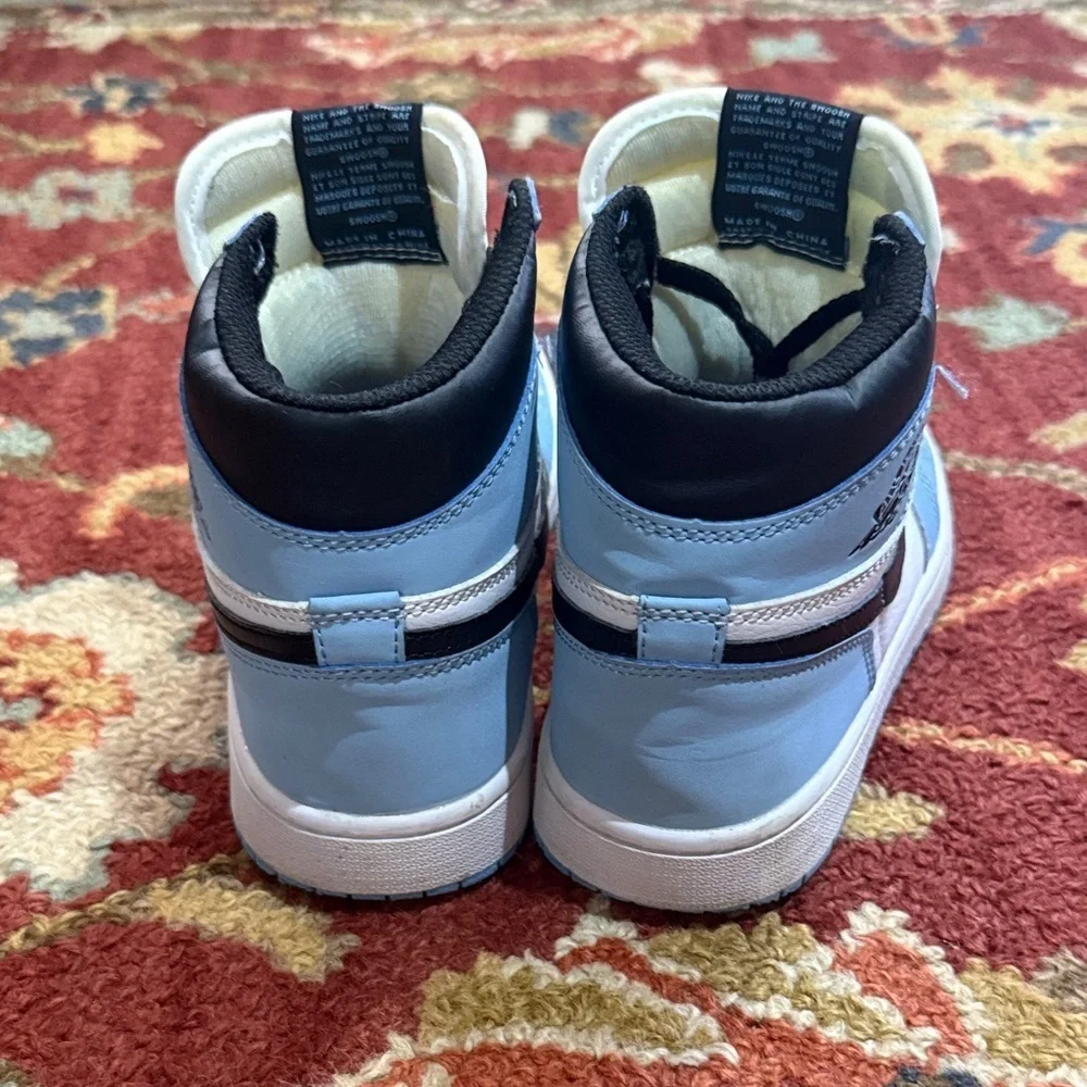 Nike Air Jordan 1 High OG Blue and White Sneakers sz8